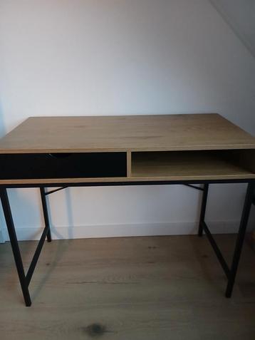 Bureau Jysk als nieuw beschikbaar voor biedingen