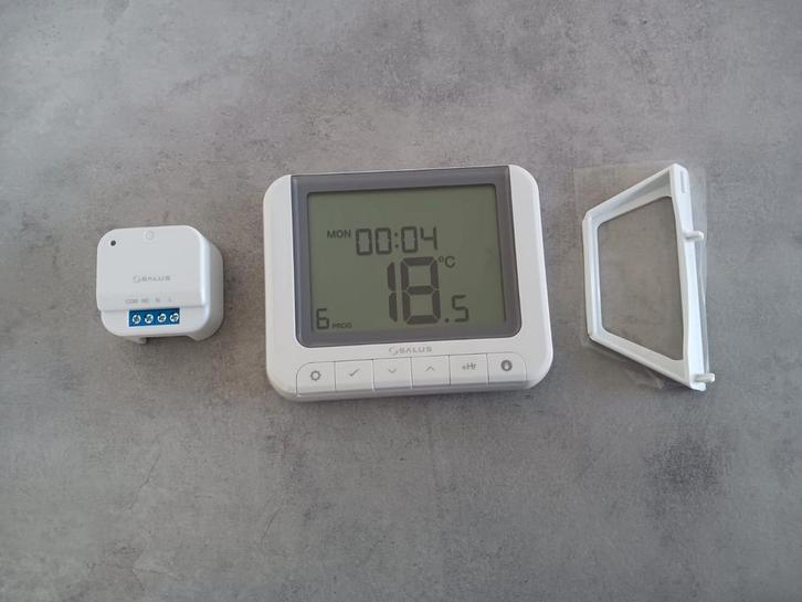 Salus RT520TX thermostaat inclusief Salus SR868 relais, Doe-het-zelf en Verbouw, Thermostaten, Nieuw, Ophalen of Verzenden
