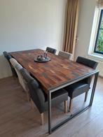 Industriële eettafel van teak, Ophalen of Verzenden, Zo goed als nieuw, 4 tot 6 stoelen