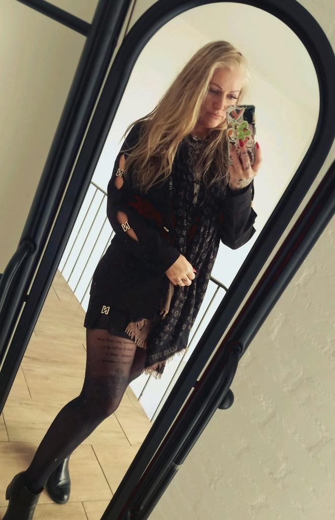 Nikkie Pak - Heel Mooi zora, Kleding | Dames, Jasjes, Kostuums en Pakken, Zo goed als nieuw, Kostuum of Pak, Maat 38/40 (M), Zwart