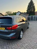 BMW 2-Serie Gran Tourer 218i 140pk 7p. Aut 2019 Grijs, Auto's, Particulier, 3 cilinders, Zilver of Grijs, 73 €/maand