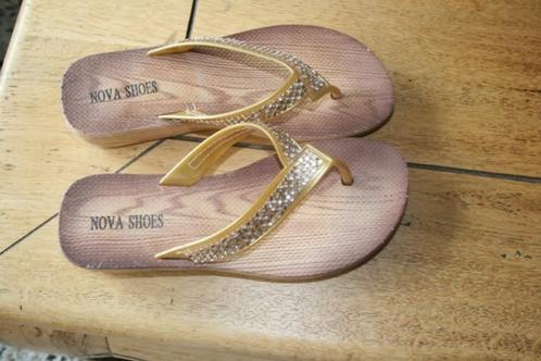 Dames slippers maat 7, Kleding | Dames, Schoenen, Zo goed als nieuw, Slippers, Bruin, Ophalen