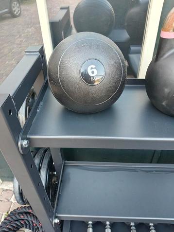 6 kg slam ball/ wall ball beschikbaar voor biedingen