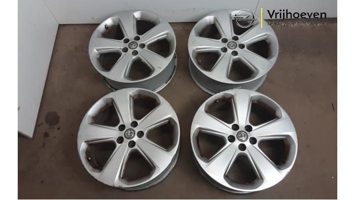Velgen set van een Opel Mokka (Mokka 12-), Auto-onderdelen, Banden en Velgen, Personenwagen, Gebruikt, 3 maanden garantie, Ophalen of Verzenden