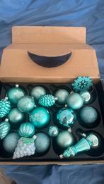 22 kerstvballen, Ophalen of Verzenden, Zo goed als nieuw