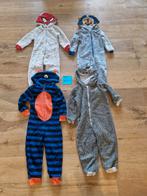 4x onesie maat 98/104, Kinderen en Baby's, Carnavalskleding en Verkleedspullen, Ophalen, 104 of kleiner, Jongen