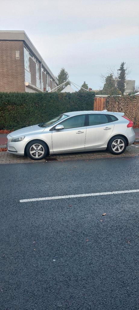 Volvo V40 D3 2.0 turbo 2012 Grijs, Auto's, Volvo, Particulier, V40, Achteruitrijcamera, Diesel, Euro 5, B, Hatchback, Handgeschakeld