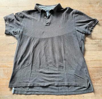 Tommy Hilfiger grijze polo maat L beschikbaar voor biedingen