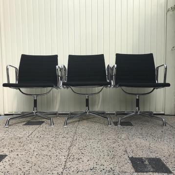 3 Vintage Herman Miller Eames stoel stoelen 107 chroom beschikbaar voor biedingen