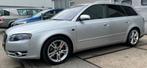 Audi A4 1.8 T 120KW Avant 2006 Grijs, Auto's, Voorwielaandrijving, 74 €/maand, Zwart, 4 cilinders