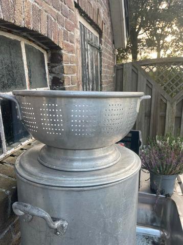 Aluminium Vergiet Groot - 39cm doorsnee beschikbaar voor biedingen