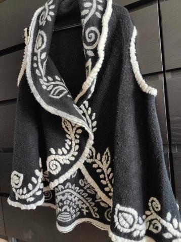 Aztec mouwloos vest one size vilted gilet zwart wit eskimo beschikbaar voor biedingen