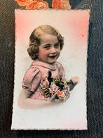 Meisje in roze jurk, Gelopen, Kinderen, Ophalen of Verzenden, 1920 tot 1940