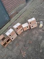 Vogelnestjes en 1 waterdrinkbak, Ophalen, Gebruikt, Hout, Vogelkooi