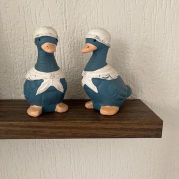 Vintage grote eend peper en zoutstel beschikbaar voor biedingen