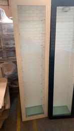 Witte kast - vitrinekast / hangkast - ikea model, Ophalen, Overige materialen, Minder dan 50 cm, Gebruikt