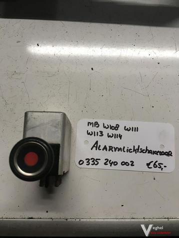 Mercedes W108 W111 W113 W114 Alarmlichtschakelaar 0 335 240  beschikbaar voor biedingen