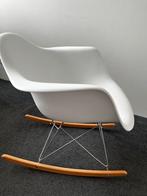 Witte Schommelstoel Eames Rar replica, Huis en Inrichting, Stoelen, Ophalen, Modern, Eén