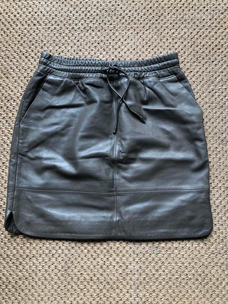 Sissy boy leren rok maat S, Kleding | Dames, Rokken, Zo goed als nieuw, Maat 36 (S), Bruin, Boven de knie, Ophalen of Verzenden