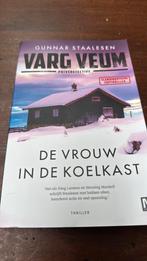 Varg Veum serie Gunnar Staalesen Vrouw in de koelkast, Ophalen of Verzenden, Zo goed als nieuw