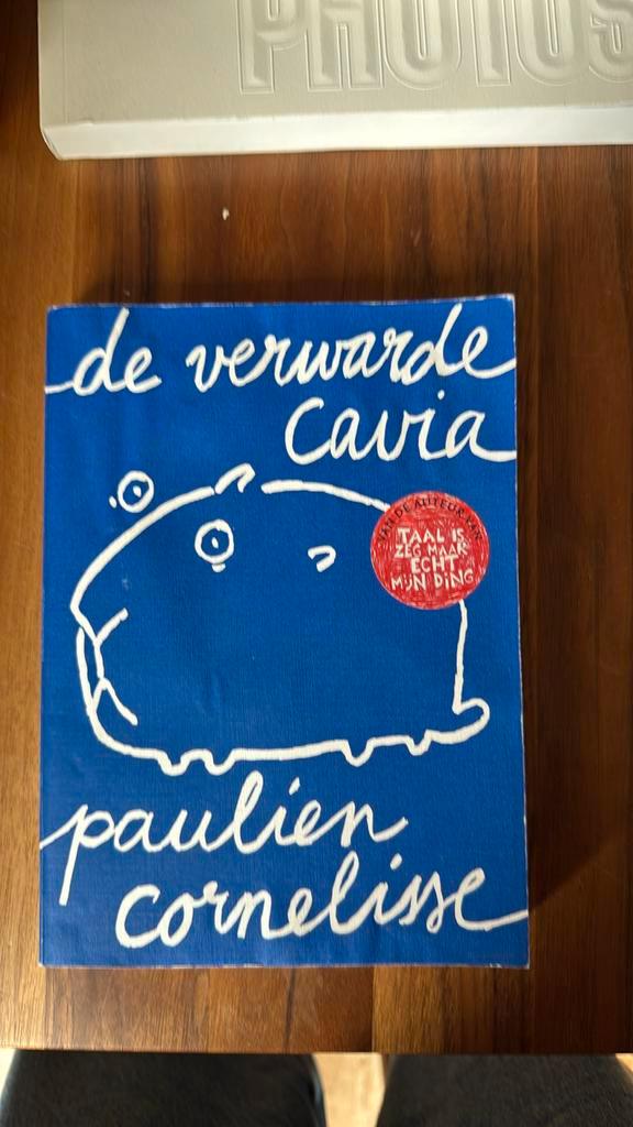 Paulien Cornelisse - De verwarde cavia, Boeken, Literatuur, Zo goed als nieuw, Ophalen of Verzenden
