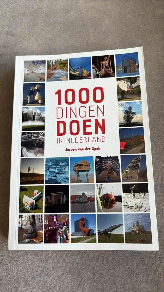 Jeroen van der Spek - 1000 dingen doen in Nederland, Boeken, Reisgidsen, Zo goed als nieuw, Benelux, Overige merken, Ophalen of Verzenden