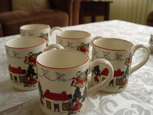Masons mason christmas village bekers mokken kerst 1983, Huis en Inrichting, Keuken | Servies, Zo goed als nieuw, Wedgwood, Aardewerk