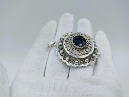 Zilveren klederdracht hanger, ca. 1910, Sieraden, Tassen en Uiterlijk, Kettinghangers, Gebruikt, Zilver, Zilver, Overige voorstellingen