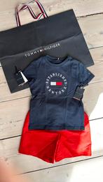Prachtig TOMMY HILFIGER logo shirt in maat 110, Gebruikt, Tommy Hilfinger, Ophalen of Verzenden, Shirt of Longsleeve