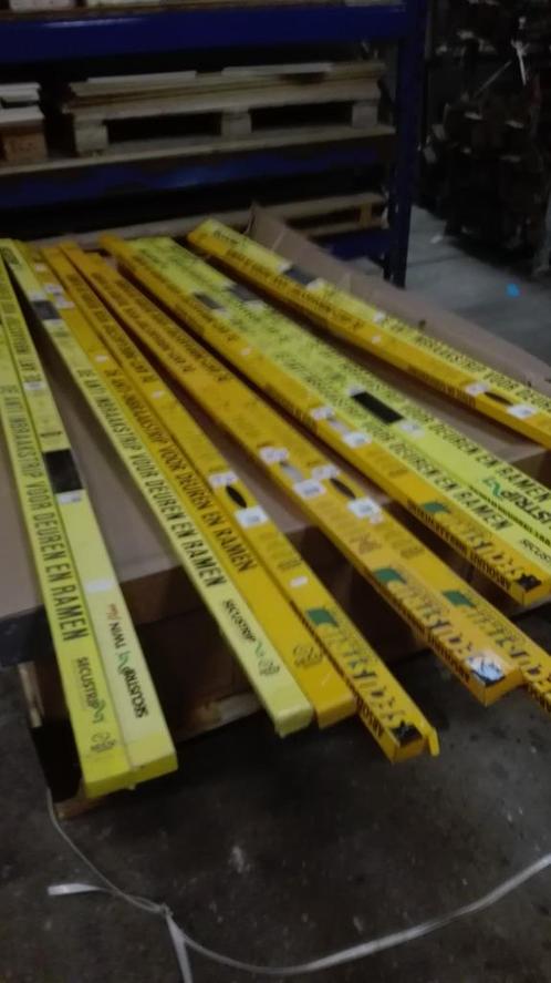 Diverse Anti inbraak strips, Doe-het-zelf en Verbouw, Kratten en Dozen, Nieuw, Ophalen