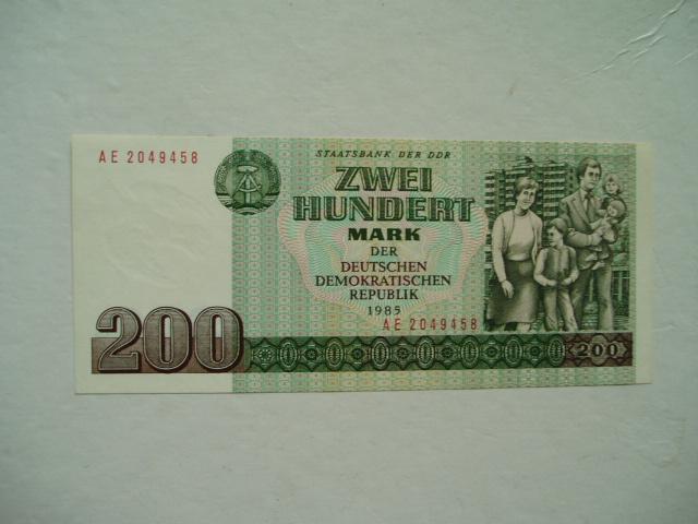 1438. DDR, 200 mark 1985 UNC Family., Postzegels en Munten, Bankbiljetten | Europa | Niet-Eurobiljetten, Verzenden, Duitsland