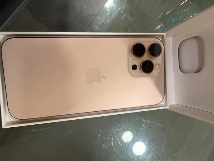 Apple iPhone 16 Pro Max, Telecommunicatie, Mobiele telefoons | Apple iPhone, Zo goed als nieuw, 256 GB, Zonder abonnement, Met simlock