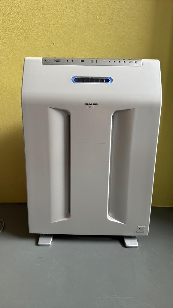 Sharp luchtreiniger FU-S63E / air purifier, made in Japan, Witgoed en Apparatuur, Luchtbehandelingsapparatuur, Zo goed als nieuw