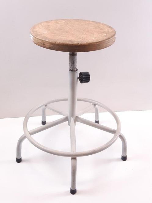 Vintage - kruk oud design, Huis en Inrichting, Krukjes, Gebruikt, Staal, In hoogte verstelbaar, Ophalen