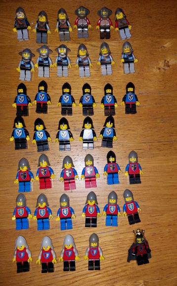 Lego figuren Ridders mix 40 stuks  beschikbaar voor biedingen