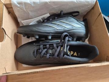 Adidas voetbalschoenen NIEUW maat 38⅔ beschikbaar voor biedingen