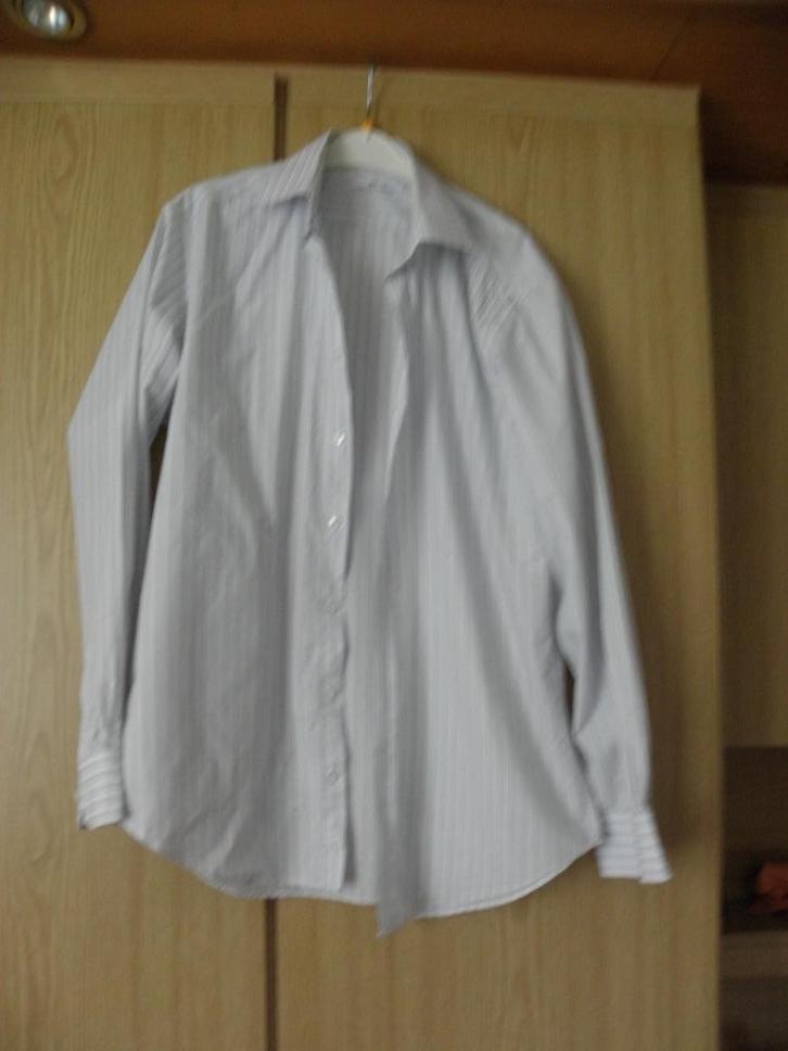 Licht blauw wit katoenen gestreept overhemd HEMA 41/42 prima, Kleding | Heren, Overhemden, Zo goed als nieuw, Halswijdte 41/42 (L)