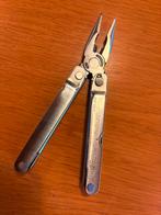 Leatherman multitool in lederen hoes, Caravans en Kamperen, Kampeergereedschap, Ophalen of Verzenden, Zo goed als nieuw