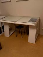 IKEA Bureau met Glasplaat - Stijlvol en Praktisch!, Ophalen, Gebruikt, Bureau