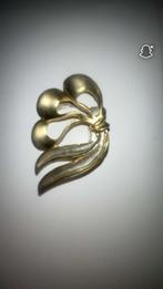 Vintage Gouden Sjaal Clip / Broche, Sieraden, Tassen en Uiterlijk, Broches, Overige materialen, Gebruikt, Verzenden, Minder dan 4 cm