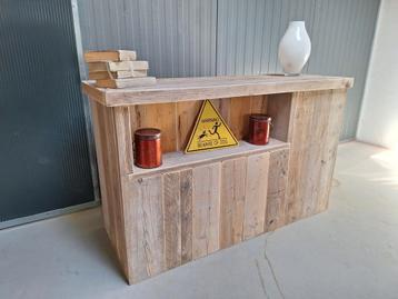 Steigerhouten balie toonbank steigerhout
Industrieële look beschikbaar voor biedingen