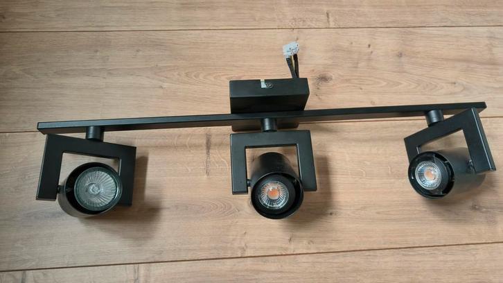 Freelight PL9931Z 3 spots, Huis en Inrichting, Lampen | Losse lampen, Zo goed als nieuw, Led-lamp, 30 tot 60 watt, Overige fittingen