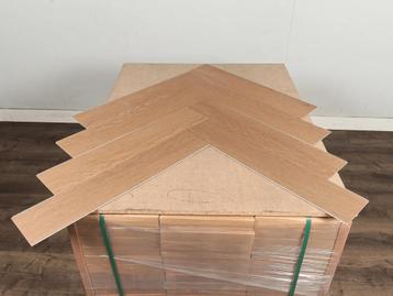 Restpartij 84m2 visgraat click pvc beschikbaar voor biedingen