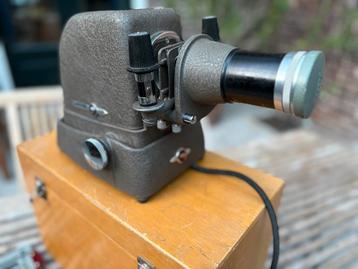 Antieke Diaprojector In originele koffer beschikbaar voor biedingen