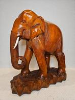 Vintage handgesneden olifant beeldje massief hout, Antiek en Kunst, Kunst | Beelden en Houtsnijwerken, Ophalen