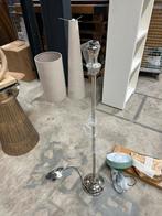 Light & Living - Vloerlamp - Zilverkleurig, Zo goed als nieuw, Oostpolderweg 2, Metaal, Modern