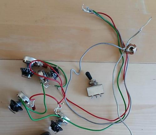 Complete kabelboom en Alpha potmeter set voor Les Paul, Muziek en Instrumenten, Instrumenten | Onderdelen, Zo goed als nieuw, Elektrische gitaar