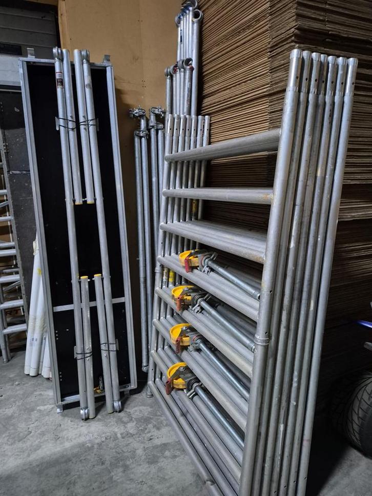 Custers rolsteiger 8.2m WH, Doe-het-zelf en Verbouw, Steigers, Zo goed als nieuw, Rolsteiger of Kamersteiger, 5 meter of hoger