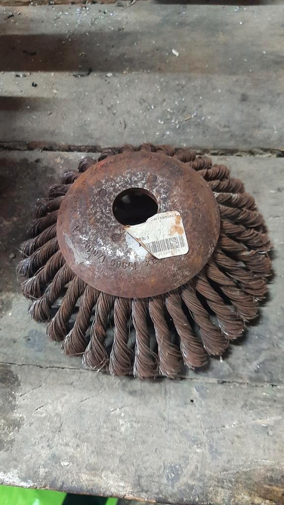 Staalborstel voor Bosmaaier, stevig! ongebruikt> koopje, Doe-het-zelf en Verbouw, Gereedschap | Machine-onderdelen en Toebehoren