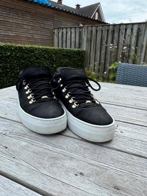 Nubikk Heren Sneakers – Maat 42 | Zwart met Witte Zool, Kleding | Heren, Schoenen, Zo goed als nieuw, Zwart, Ophalen of Verzenden